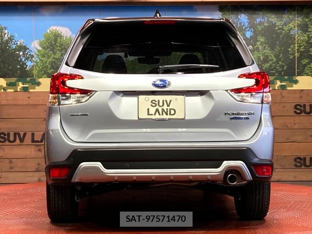 Subaru FORESTER 2023-12 8217296-14