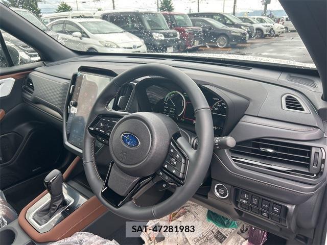 Subaru FORESTER 2026-07 8218782-15