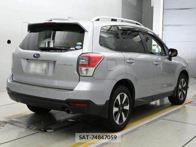 Subaru FORESTER 2016-03 8218971-1