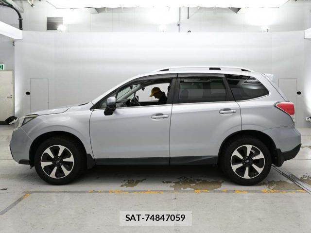 Subaru FORESTER 2016-03 8218971-10