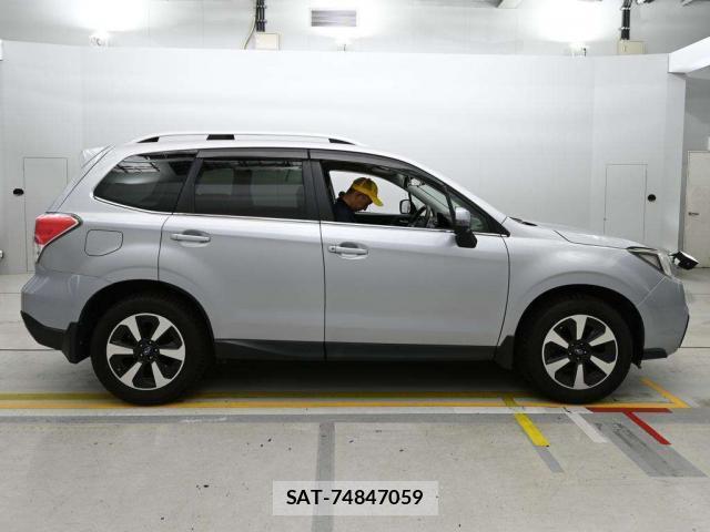 Subaru FORESTER 2016-03 8218971-8