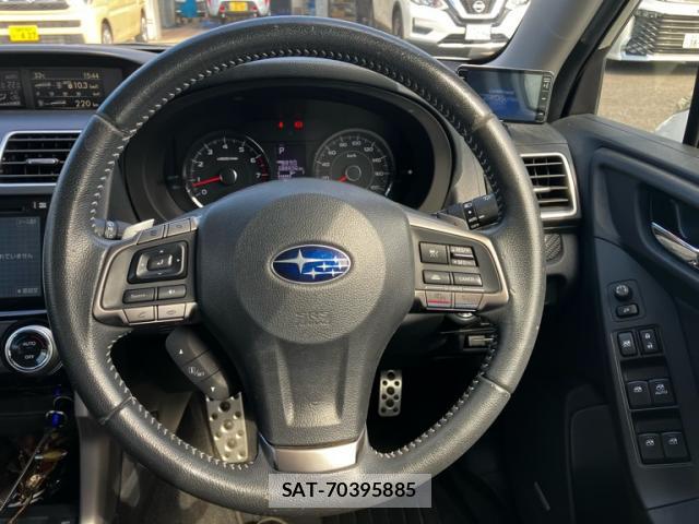 Subaru FORESTER 2015-02 8219799-11