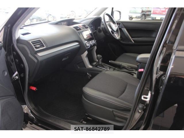 Subaru FORESTER 2018-01 8222295-18