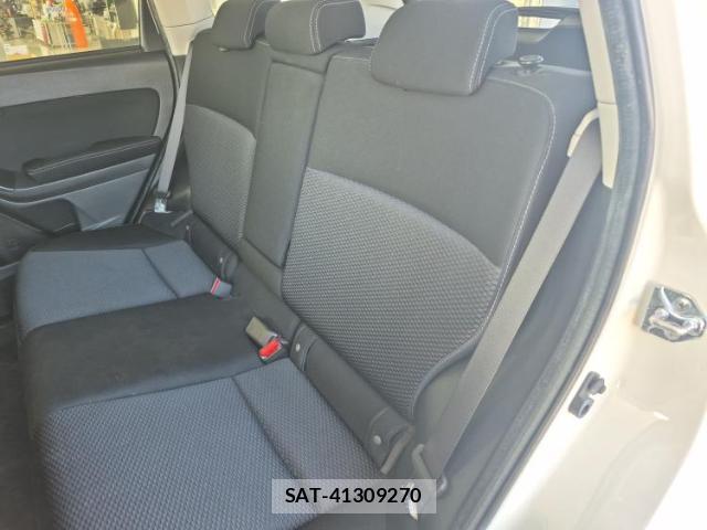 Subaru FORESTER 2013-04 8225384-6