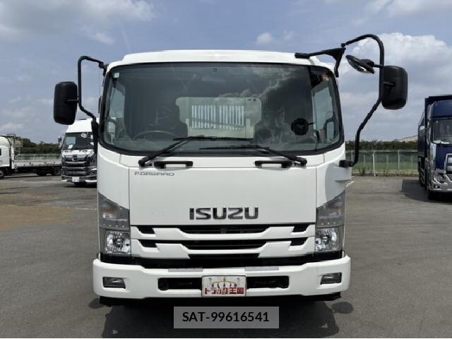 Isuzu FORWARD 2017 8221779-4