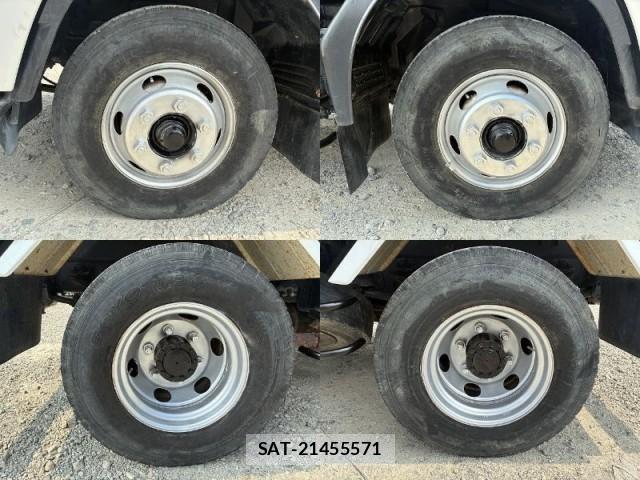 Isuzu FORWARD 2011-08 8223558-7