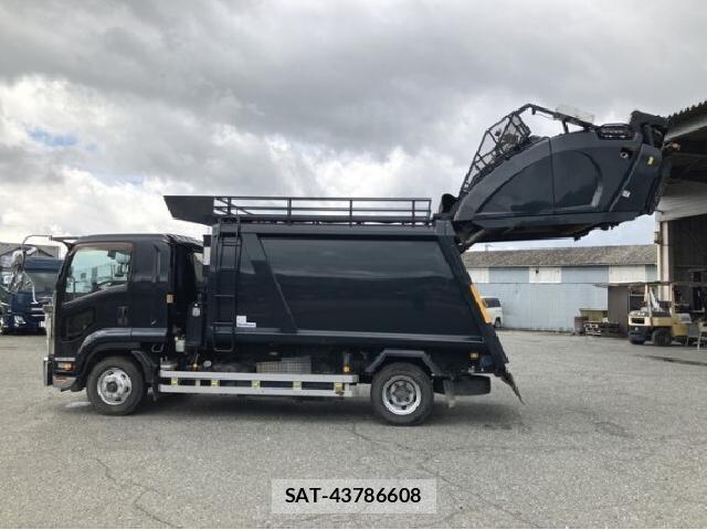 Isuzu FORWARD 2014 8225625-11