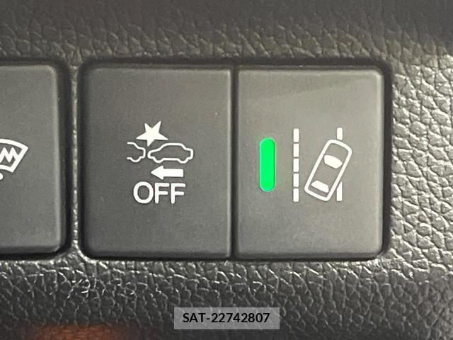 Honda FREED HYBRID 2020-09 8219193-3