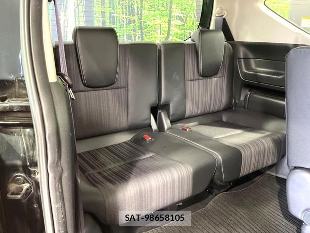 Honda FREED HYBRID 2017-12 8220537-12
