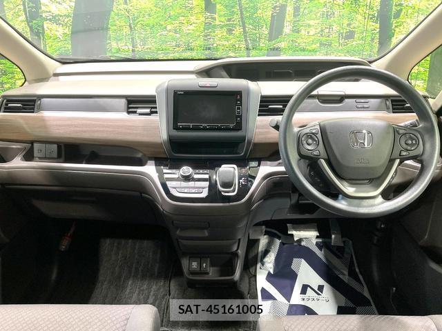 Honda FREED HYBRID 2021-12 8221985-1