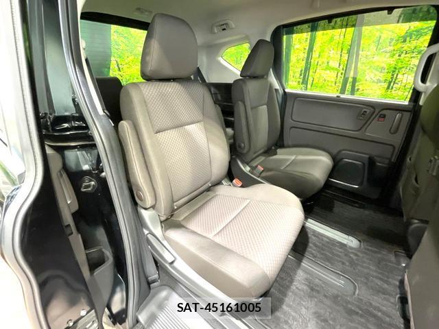 Honda FREED HYBRID 2021-12 8221985-8