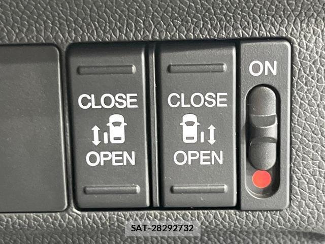 Honda FREED 2022-03 8221100-5