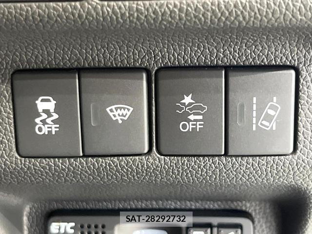 Honda FREED 2022-03 8221100-6