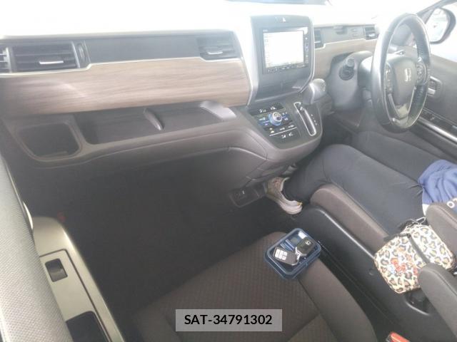 Honda FREED 2022-01 8217635-2