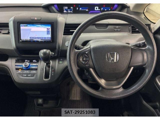 Honda FREED 2018-03 8218072-2