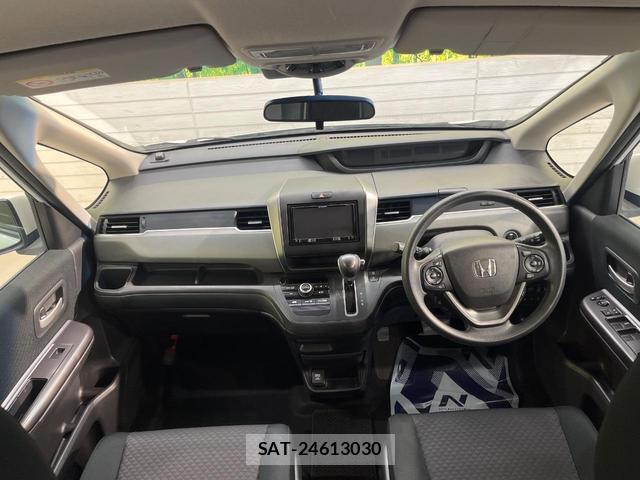 Honda FREED 2017-08 8219199-1