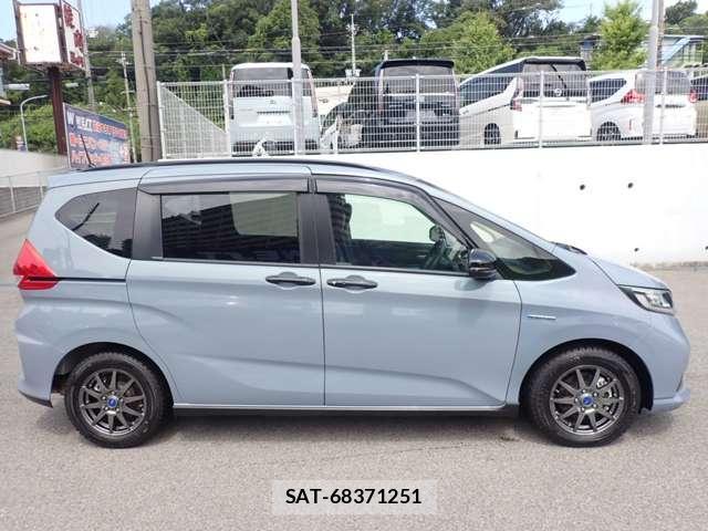 Honda FREED 2024-04 8223828-15