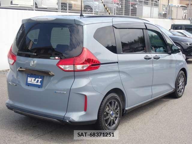 Honda FREED 2024-04 8223828-16