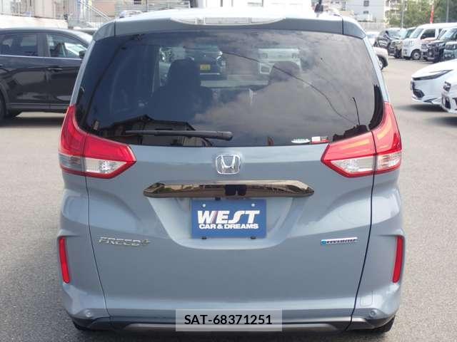 Honda FREED 2024-04 8223828-17