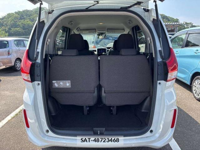 Honda FREED 2022-01 8216388-7