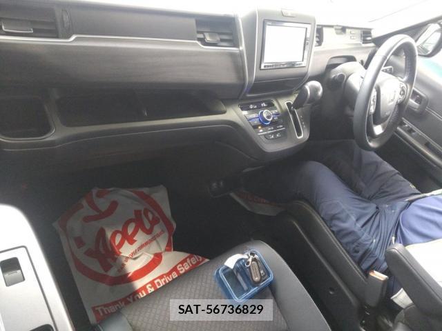 Honda FREED 2023-08 8217602-2