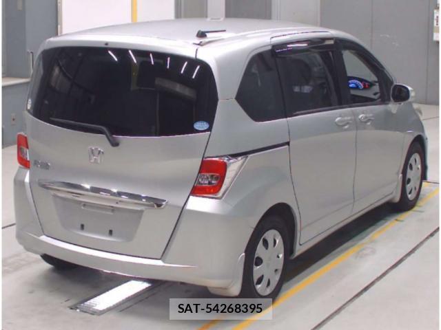 Honda FREED 2015-11 8218057-1