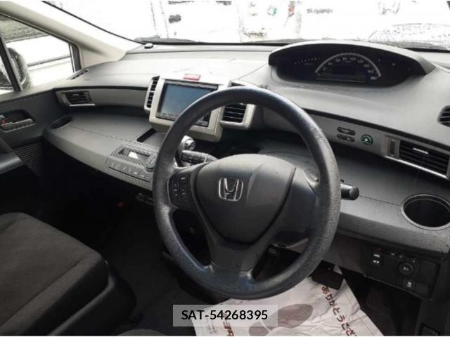 Honda FREED 2015-11 8218057-2