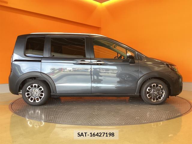 Honda FREED 2026-06 8218699-12