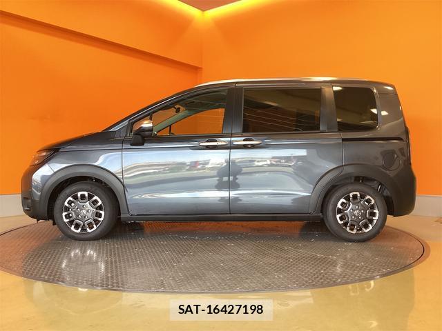 Honda FREED 2026-06 8218699-16