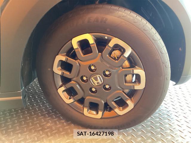 Honda FREED 2026-06 8218699-19