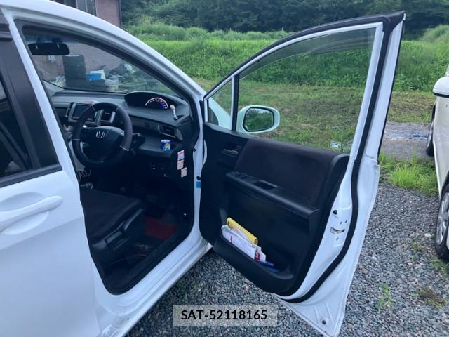 Honda FREED 2013-10 8219807-18