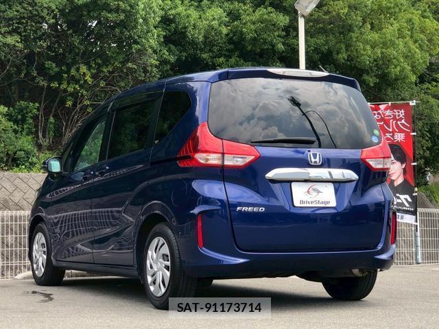 Honda FREED 2017-03 8221829-4