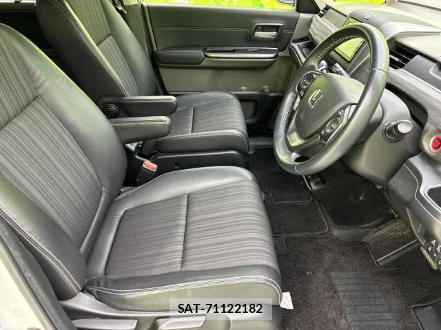 Honda FREED 2018-04 8225413-3
