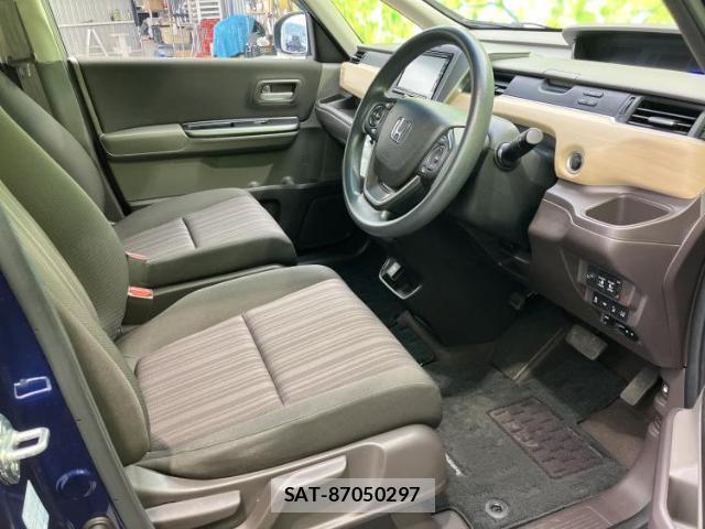 Honda FREED 2019-01 8225501-3