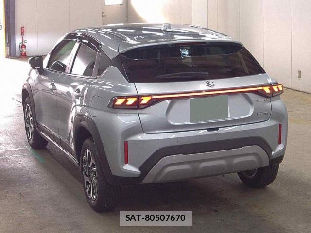 Suzuki Fronx 2025-03 8216459-4