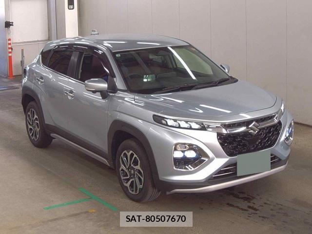 Suzuki Fronx 2025-03 8216459-5