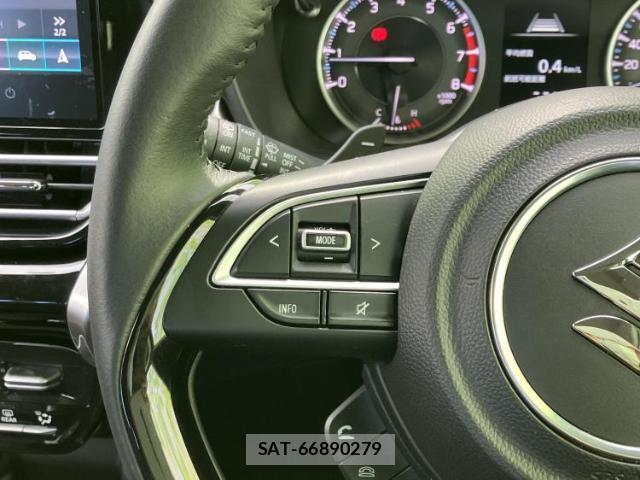 Suzuki Fronx 2025-04 8225505-13
