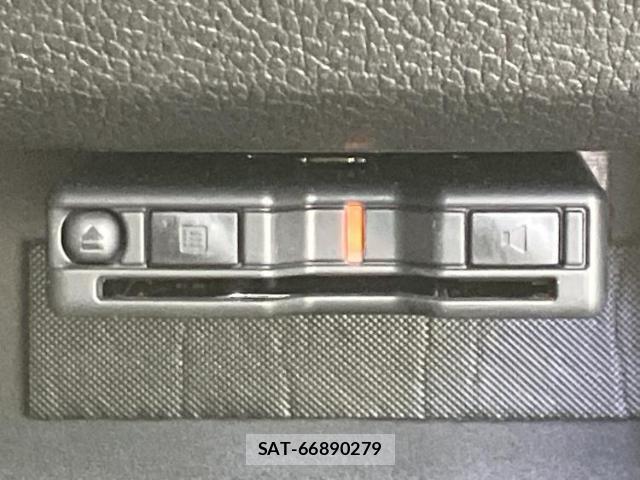 Suzuki Fronx 2025-04 8225505-17