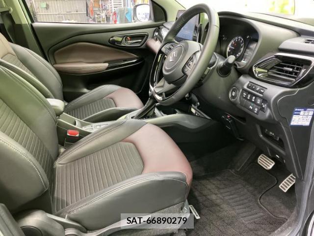 Suzuki Fronx 2025-04 8225505-3