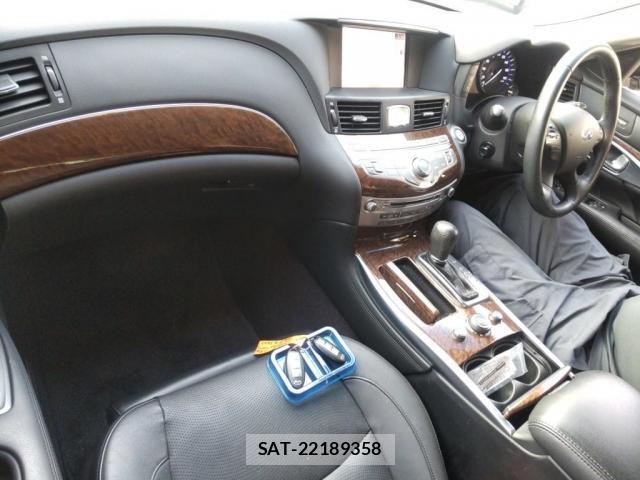 Nissan FUGA HYBRID 2016-12 8221446-2