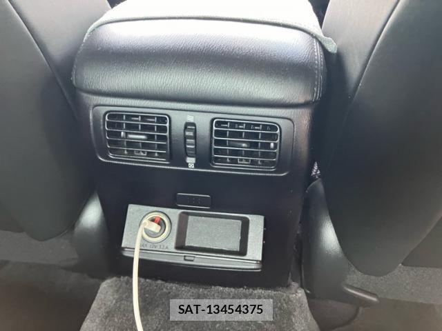 Nissan FUGA 2012-03 8216188-11