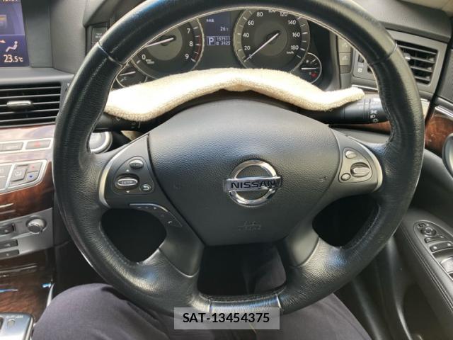 Nissan FUGA 2012-03 8216188-3