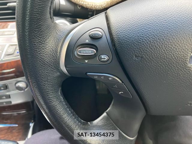 Nissan FUGA 2012-03 8216188-4