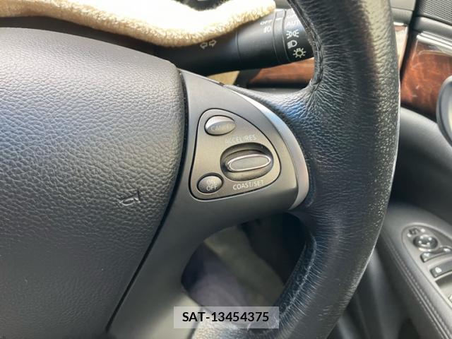 Nissan FUGA 2012-03 8216188-5