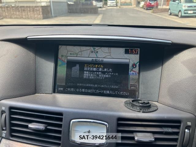 Nissan FUGA 2009-11 8219770-10