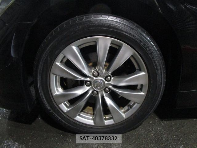 Nissan FUGA 2012-06 8221516-1