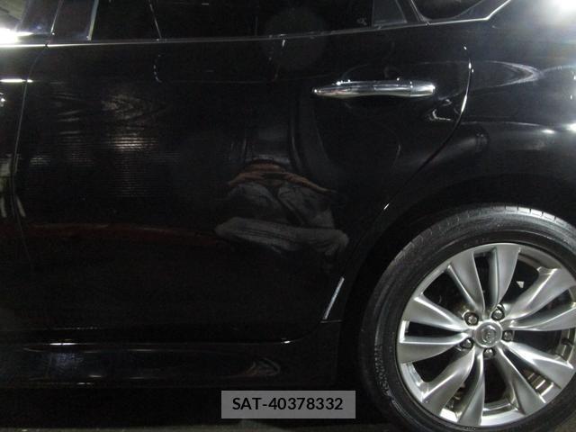 Nissan FUGA 2012-06 8221516-3