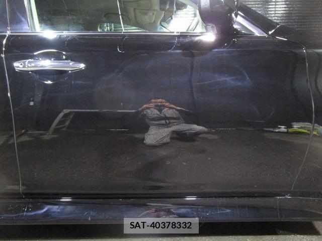 Nissan FUGA 2012-06 8221516-8