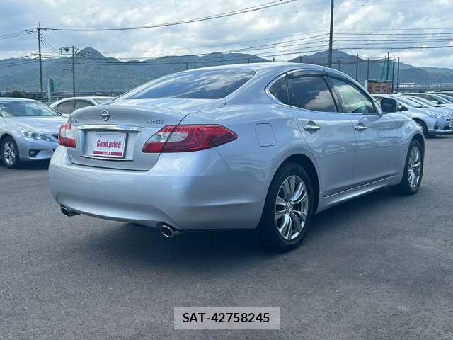 Nissan FUGA 2014-03 8222650-13