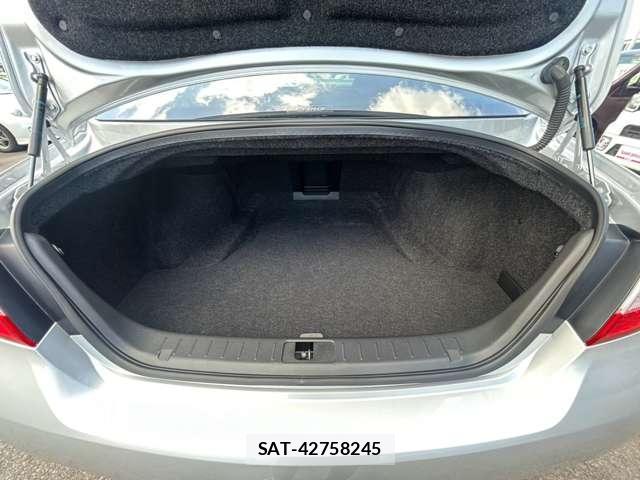 Nissan FUGA 2014-03 8222650-17